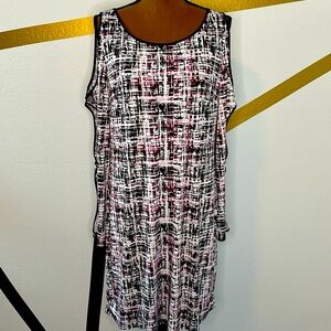 Laundry by Shelli Segal Large Abstract Dress with sleeve peep holes